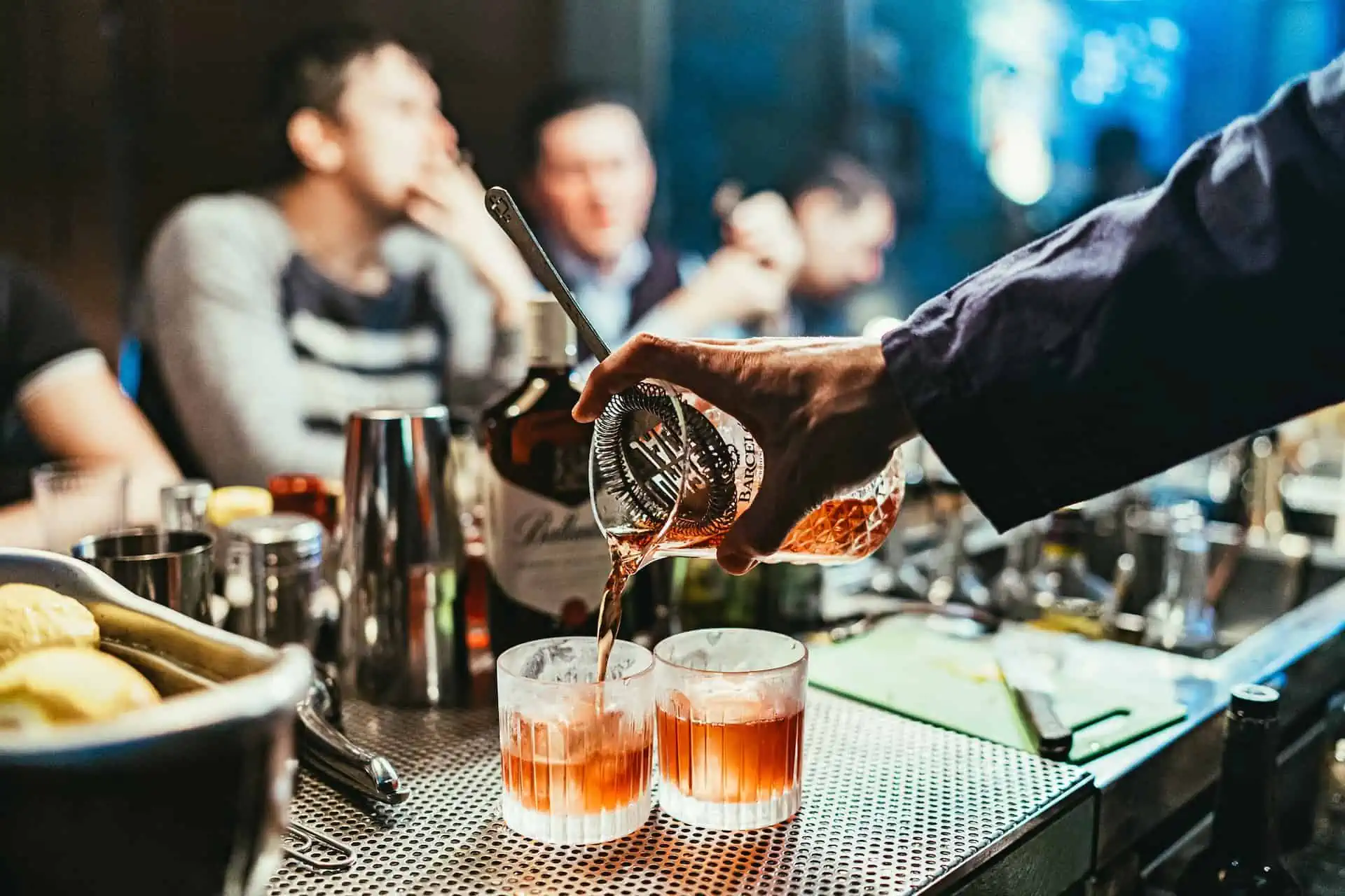 The Top 8 Must-Try Bars in Hamilton for a Fun Night Out